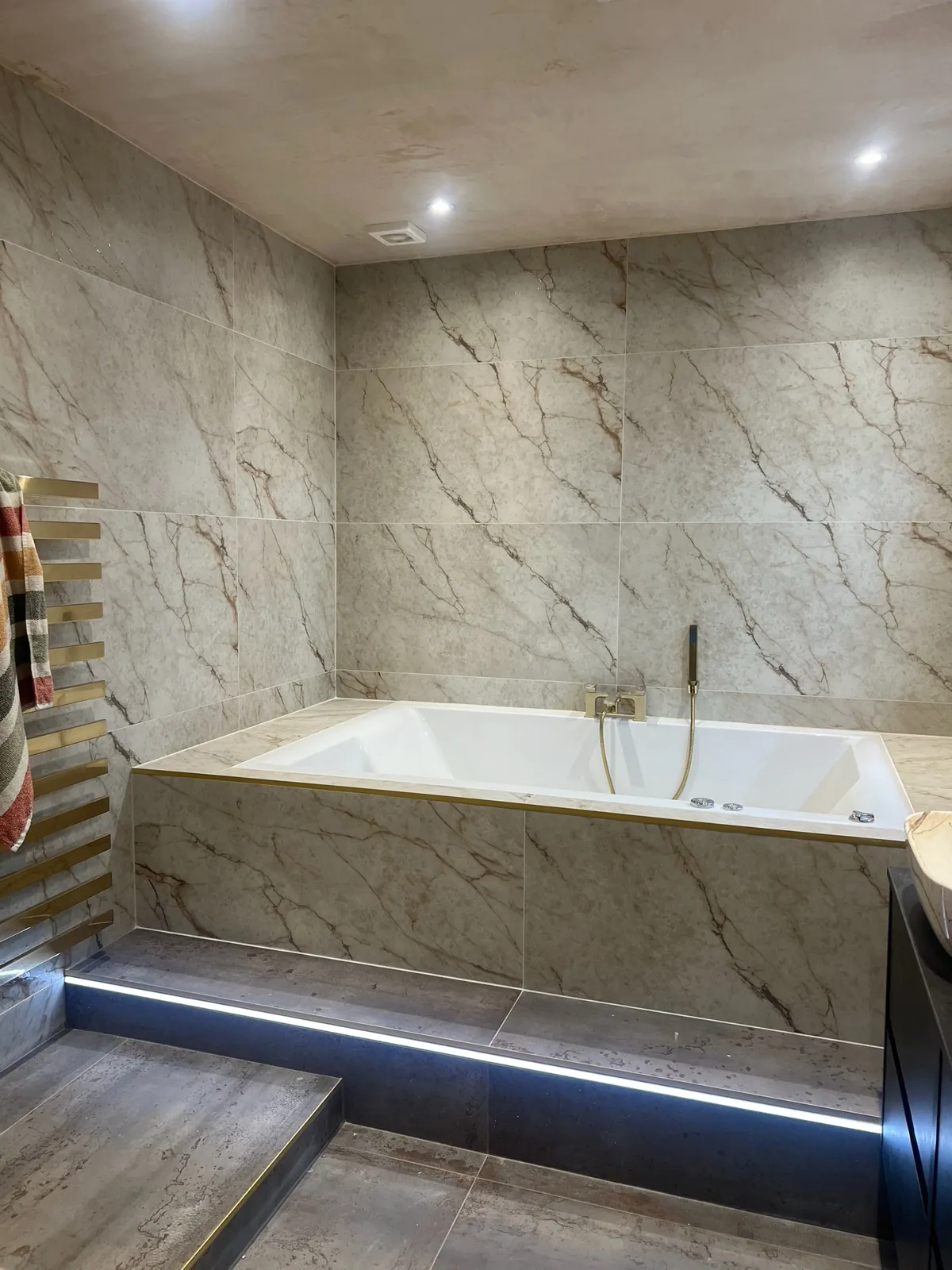Ensuite shower room